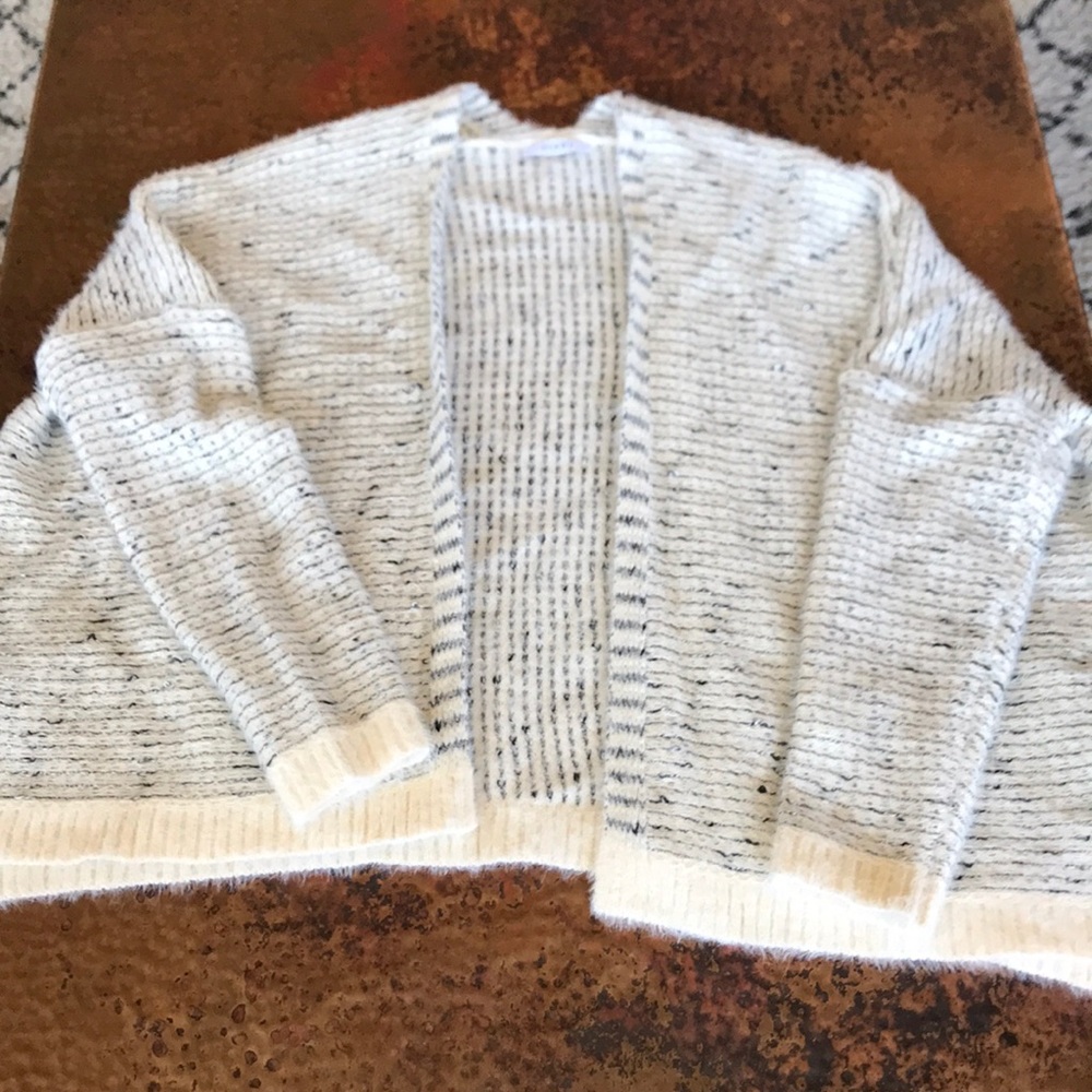 {Sioni} Cream & Black Sweater Wrap. Size M. Soft!